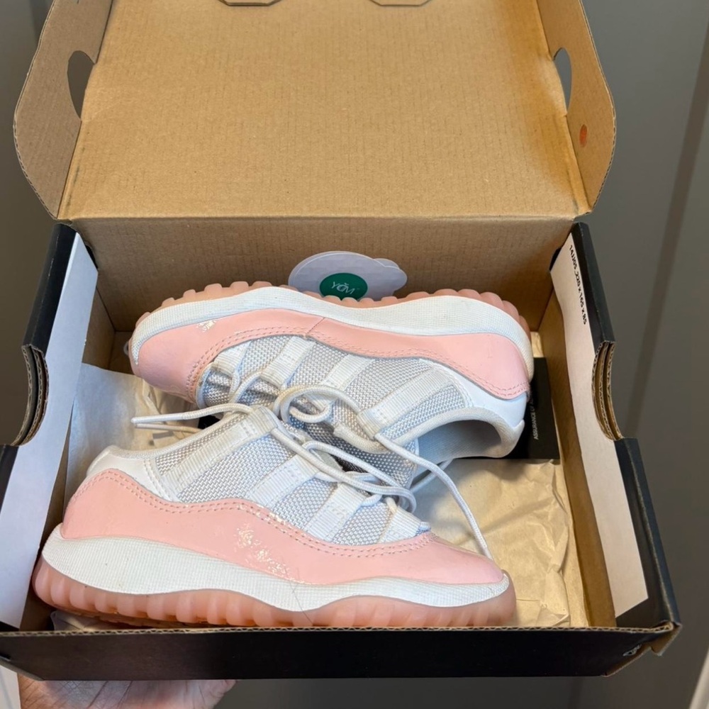 Jordan 11 Retro Low Legend Pink TD